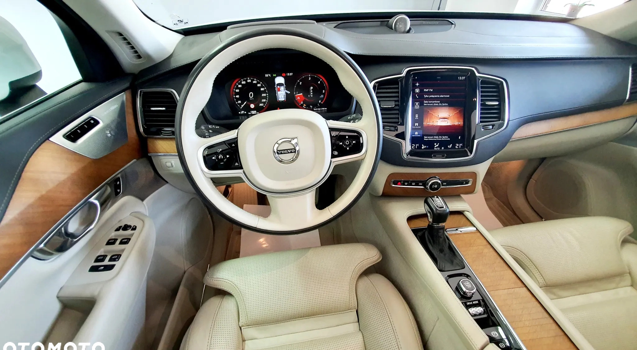 Volvo XC 90 cena 197900 przebieg: 125000, rok produkcji 2019 z Zalewo małe 781